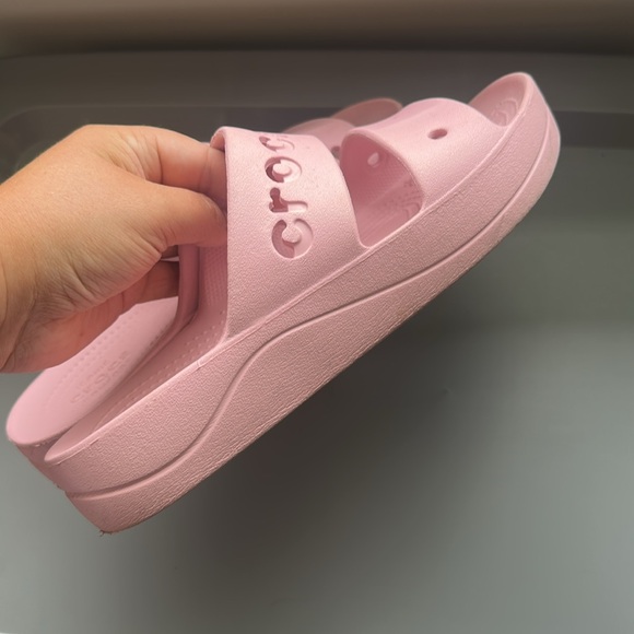 CROCS Light Pink Platform Slide Sandals - Picture 3 of 6